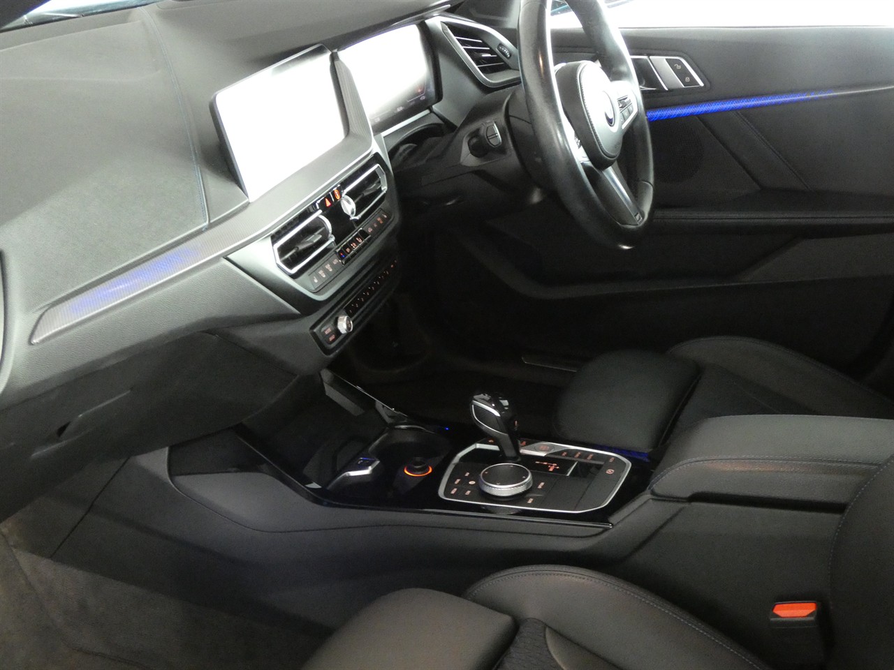 2021 BMW 218I